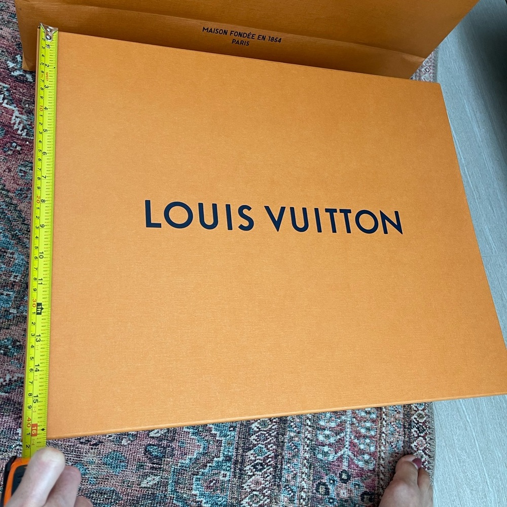 COPY - Authentic Louis Vuitton xtra large empty box. - Picture 3 of 17